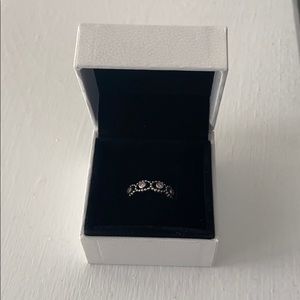 Pandora Ring